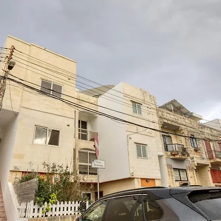 Apartment San Pawl