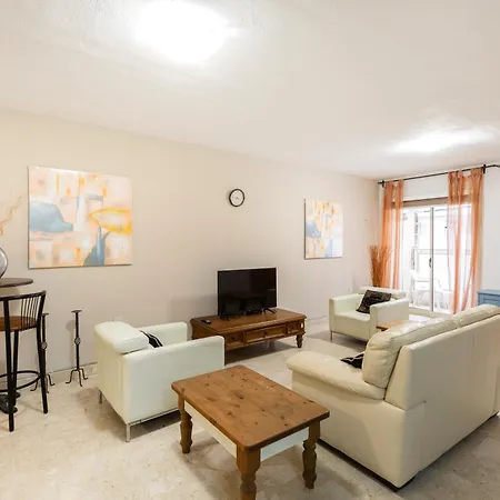 San Pawl Apartment *